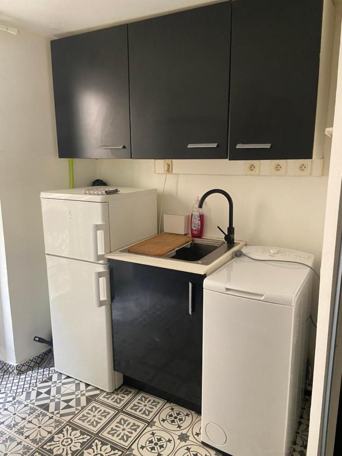 Tres Bel Appartement Montmartre Paris Eksteriør billede